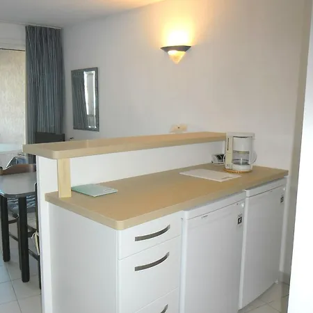 Apartment Gasbrun - Appartement Avec Piscine At Acces Plage *