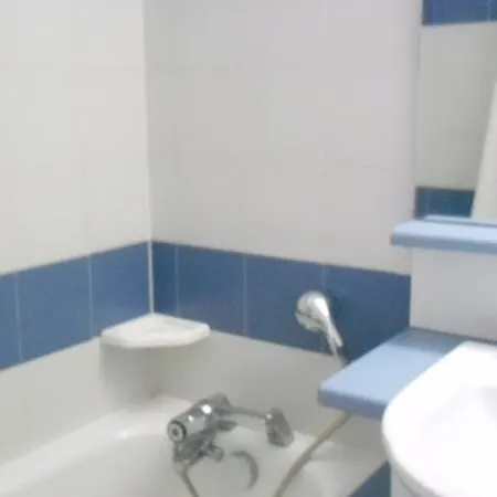 Apartment Gasbrun - Appartement Avec Piscine At Acces Plage *