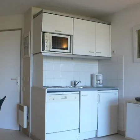 Gasbrun - Appartement Avec Piscine At Acces Plage Apartment Grimaud