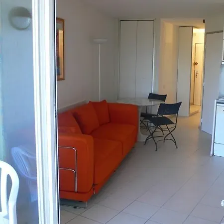 Apartment Gasbrun - Appartement Avec Piscine At Acces Plage *