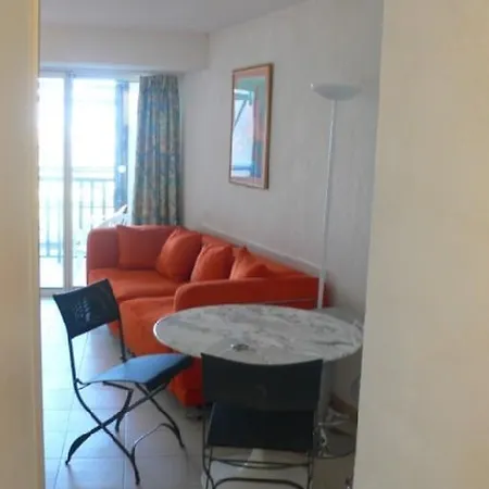 Gasbrun - Appartement Avec Piscine At Acces Plage * Grimaud