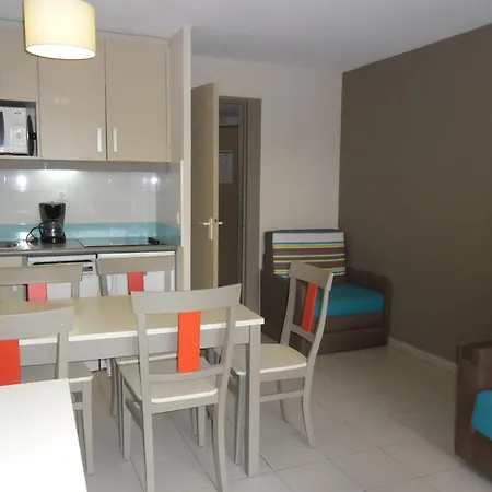 Gasbrun - Appartement Avec Piscine At Acces Plage * Grimaud