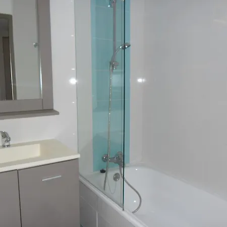 Appartement Gasbrun - Appartement Avec Piscine At Acces Plage Grimaud