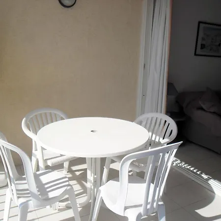 Gasbrun - Appartement Avec Piscine At Acces Plage Grimaud