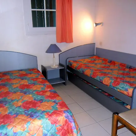Appartement Gasbrun - Appartement Avec Piscine At Acces Plage